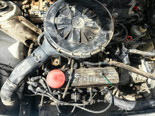 1.3 benzinli karbürötörlü motor