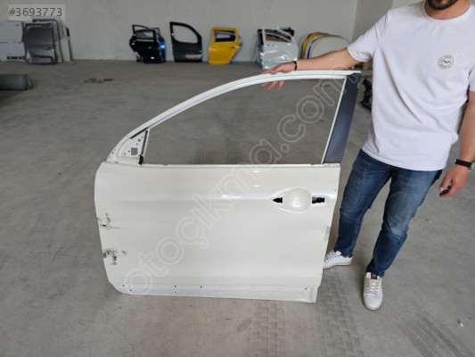 NİSSAN QASHQAİ J11 BEYAZ SOL ÖN KAPI ORJINAL