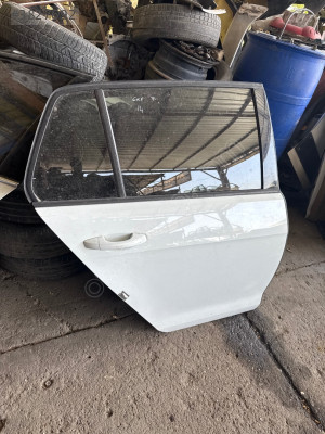 Golf yedi sağ arka kapı