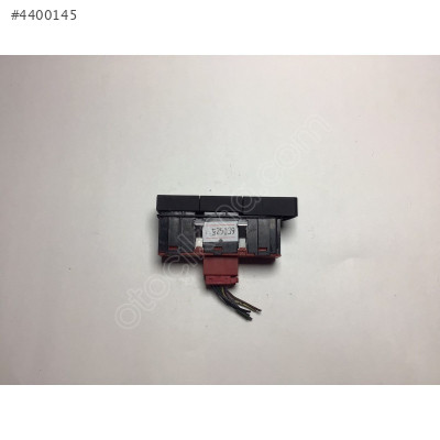 Audi A1 Çok Fonksiyonlu Tuş Takımı 8X0959673