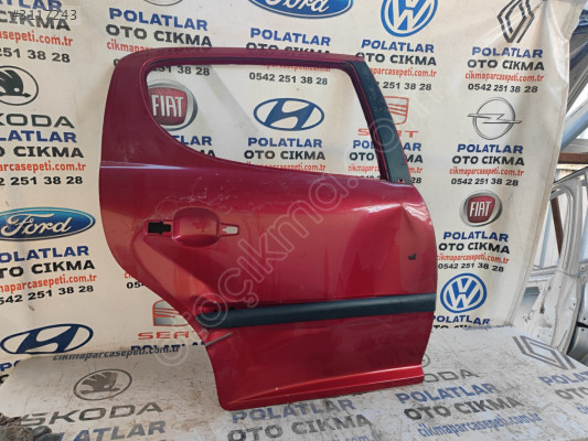 Peugeot 207 sağ arka kapı Orjinal göçük hasarlı
