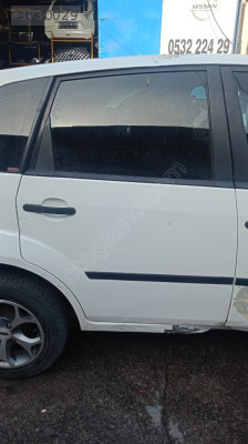 ford fiesta sağ arka kapı dolu