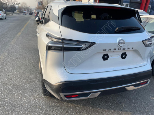 NİSSAN QASHQAI   -  SOL ARKA STOP 1.3 DIG-T BENZİNLİ 2024