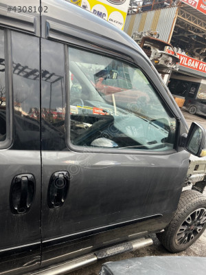 FIAT DOBLO SAĞ ÖN KAPI