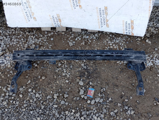 Peugeot 301 çıkma tampon demiri