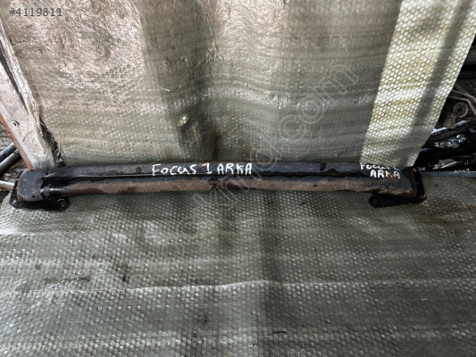 2001 focus 1 arka tampon demiri
