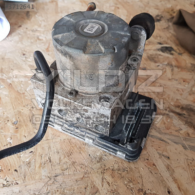 Volkswagen Transporter T6 7E0907379J Çıkma ABS Beyni