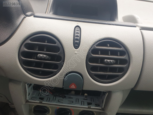 RENAULT KANGOO 2001 KALORİFER ORTA ÜFLEMESİ