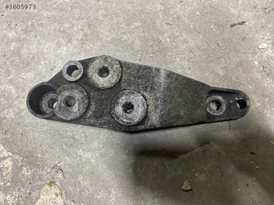 OPEL CORSA D MOTOR KULAK BRAKETİ ÇIKMA 55700438 CANCAN OPEL