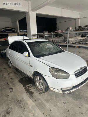 HYUNDAİ ACCENT ERA SAĞ ÖN ÇAMURLUK ORJİNAL ÇIKMA
