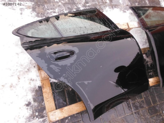 PORSCHE PANAMERA HATASIZ SÖKME SAĞ ARKA KAPI