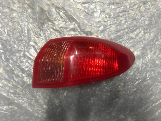 Alfa Romeo 147 Sağ arka dış stop