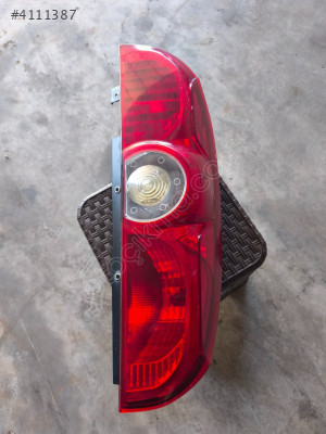 Fiat Doblo geniş aile sağ arka stop