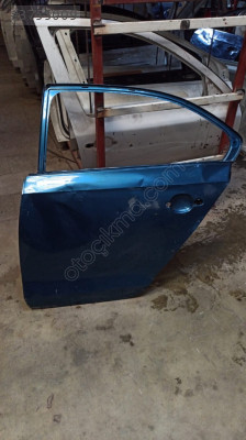 Volkswagen Jettta SOL ARKA kapı