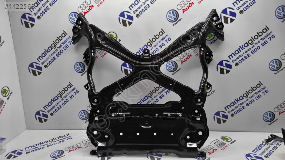 AUDİ A4 A5 (2016-2023) ALT TRAVERS 8W1399347E SIFIR