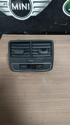 8W0819203 AUDİ A3-A4-A5 ARKA KONSOL HAVALANDIRMA IZGARASI
