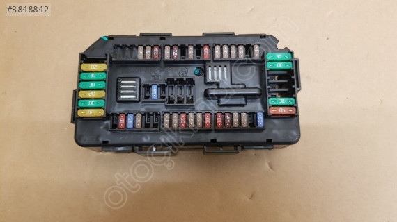 NISSAN NOTE SİGORTA KUTUSU