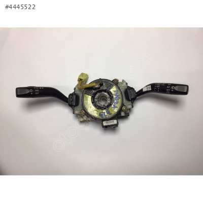 Mazda Permacy Far Sinyal Kolu 4GE6T17B366