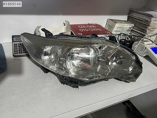Corolla sağ far ÇIKMA ORJİNAL 2011-2013