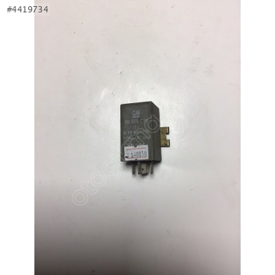 Opel Vectra Role 90505798 898805000 PA6-GF30