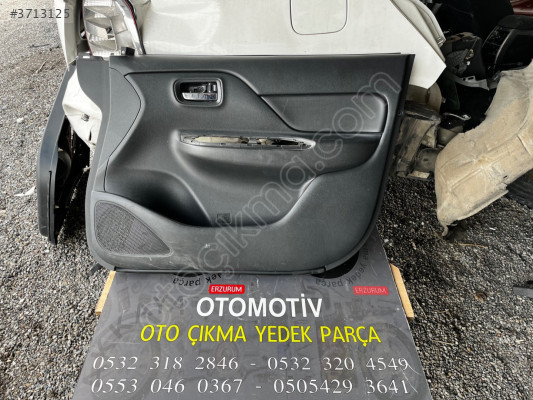 Mitsubishi L200 Sağ ön Kapı Döşemesi Orjinal Çıkma