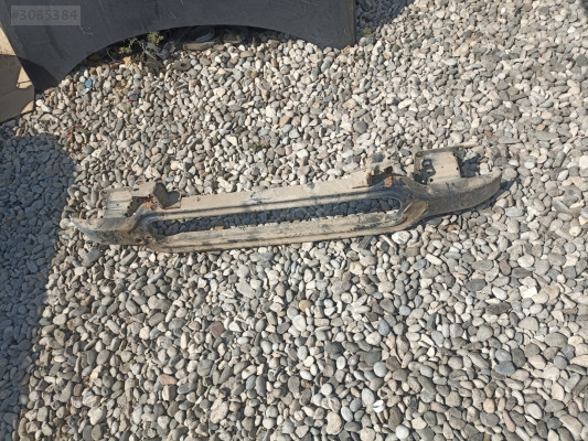 Peugeot 407 Ön tampon demiri