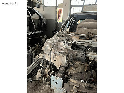 RENAULT MEGANE 2 HATCBACK SAĞ ÖN ŞASİ KESME KONUK OTO 5366077016