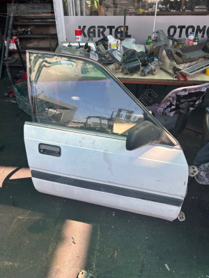 Mazda 626 sağ ön kapı