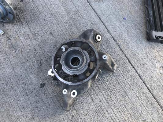 MERCEDES E SERİSİ W213 SOL ARKA TAŞIYICI 2133572500