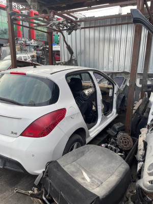 PEUGEOT 308 KESME MARŞPİYEL DİREK SACI ORJİNAL ÇIKMA