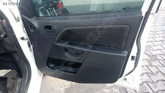 ford fiesta sağ ön kapı döşemesi