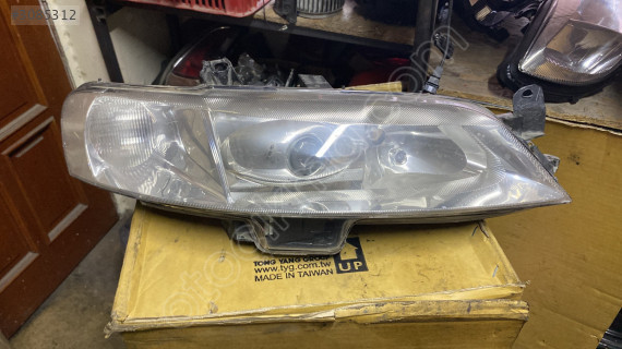 OPEL VECTRA B SAĞ FAR XENON