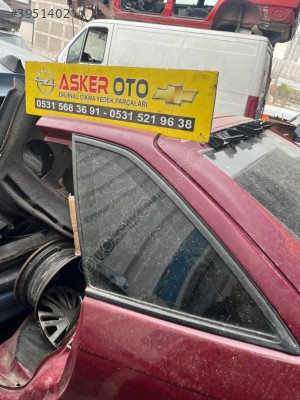 Astra f kelebek camı arka