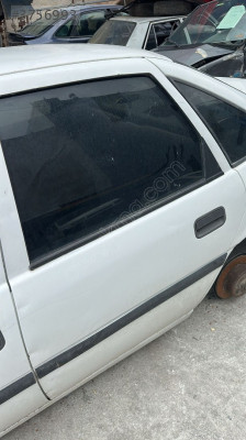 Opel vectra sol arka kapı 1993 model