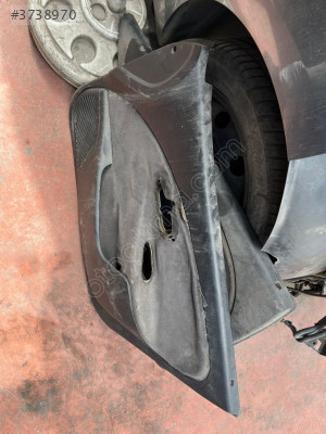 CİTRÖEN  SAXO  SAĞ  ÖN  KAPI  DÖŞEMESİ