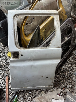 Peugeot partner sol sürgülü kapı çıkma