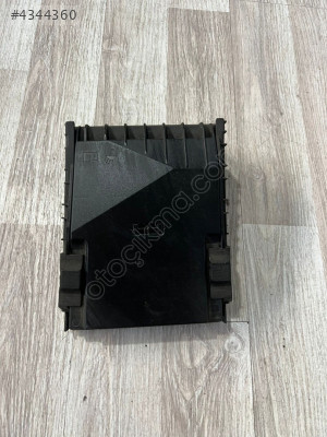 VOLKSWAGEN GOLF 5 SİGORTA KAPAGI  1K0937132 ÇIKMA