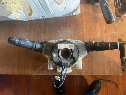 NİSSAN ALMERA SİNYAL SİLECEK KOLU