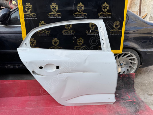 RENAULT MEGANE 4 SAG ARKA КАРІ
