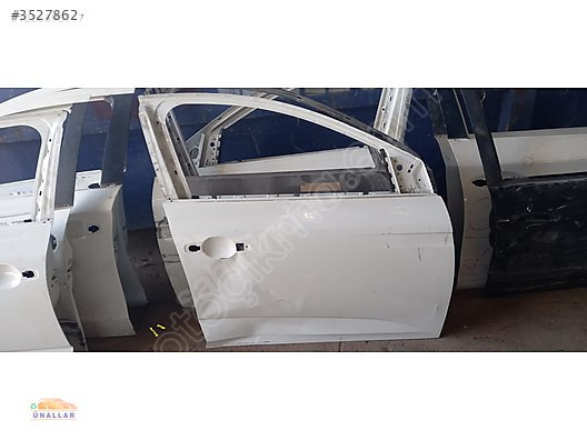 RENAULT MEGANE 4 SAĞ ÖN KAPI ''MERTLER OTO YEDEK PARÇA''DA