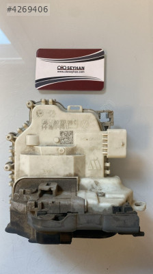 8X1837016C audi a4 2017 sağ ön kapı kilidi