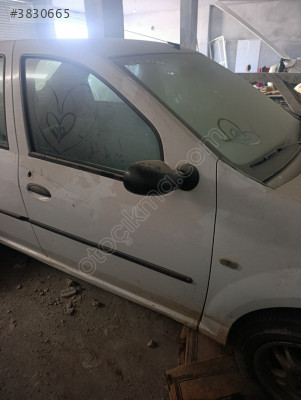 Dacia Logan sağ ön kapı