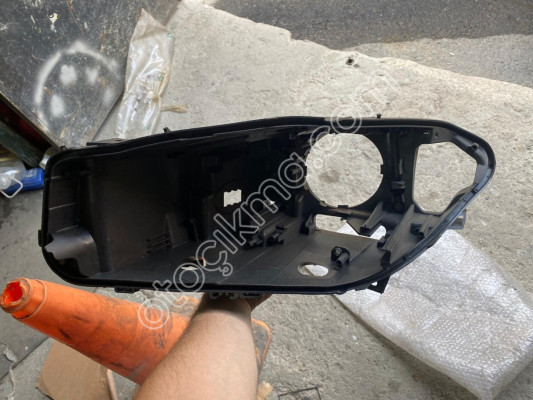 F10 5 SERİSİ SOL FAR KASASI BMW ORJİNAL ÇIKMA PARÇA