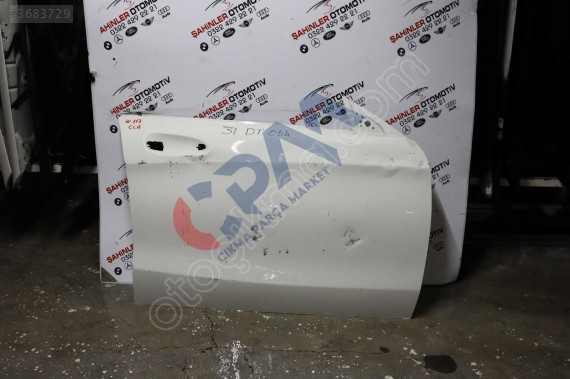 MERCEDES CLA SERİSİ A117 W117 SAĞ ÖN KAPI