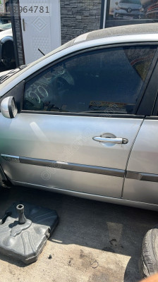 Renault megan 2 sol ön kapı