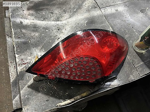 207 sağ stop cam çıkma