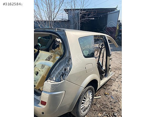 RENAULT SCENİC GRANDE 2007 SAĞ ARKA ÇAMURLUK ORJİNAL 05305115921