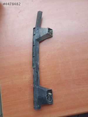 Hyundai Accent Era Sağ Ön Kapı Cam Kızağı