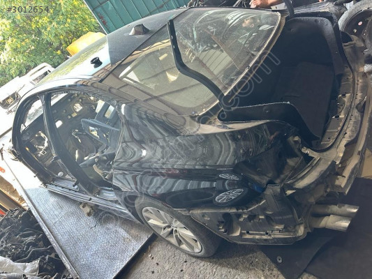 BMW 520 F10 KESME TAVAN-ARKA ÇAMURLUK-ÖN ŞASİ ÜÇEL OTO ÇIKMA BURS