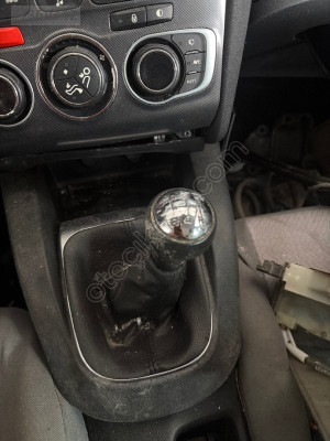 Citroën C4 vites topuzu